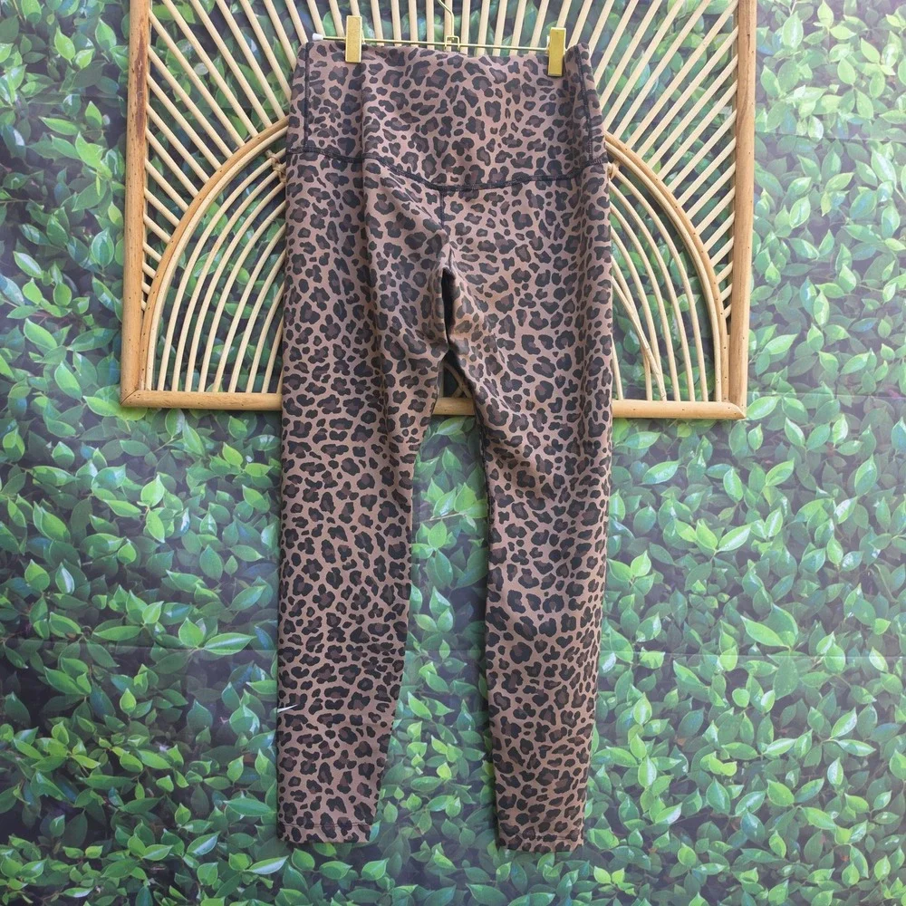 Nike Dri-FIT Leopard Print Leggings Womens Medium Brown Animal Print Tights